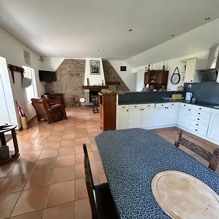 Bonjour Dans Ancienne Ferme Familiale Holiday home Ploerdut