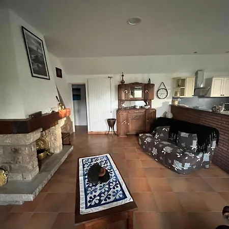 Holiday home Bonjour Dans Ancienne Ferme Familiale